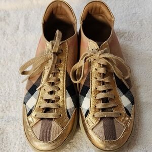 Burberry Womens Gold Classic Plaid Lace-Up Sneakers Size 9 (39) Preowned